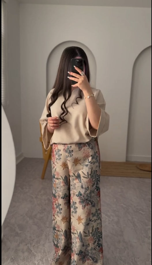 Beige Relaxed Top & Floral Wide-Leg Pants