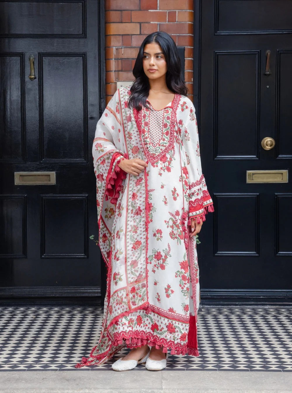 Women's White Floral Printed Cotton Kurta Set with Dupatta