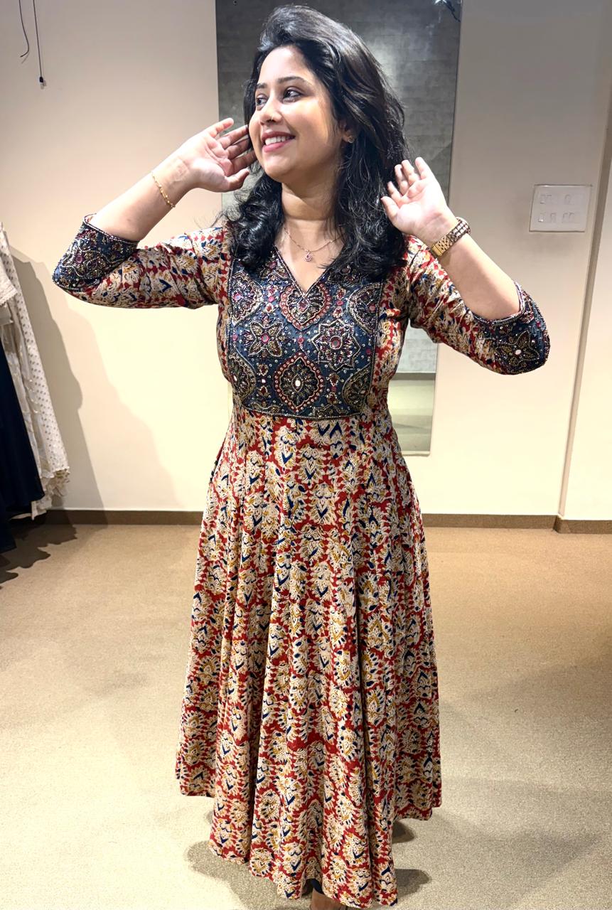 Mahi Kalamkari Printed With Pure Hand Work Detailing Anarkali Dress.