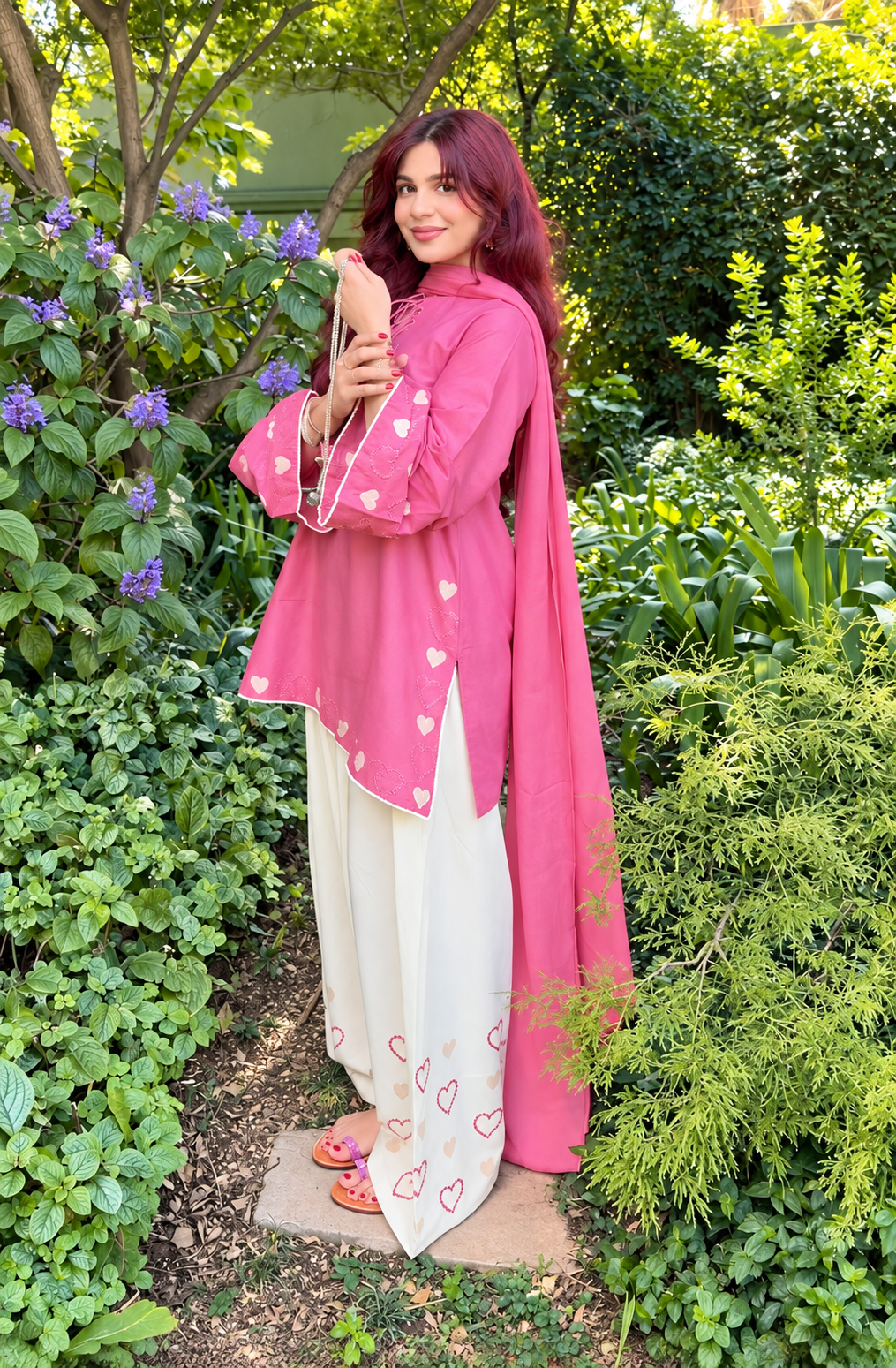 Razvi Pretty in Pink Embrodairy Detailing salwar set ( No duppto )
