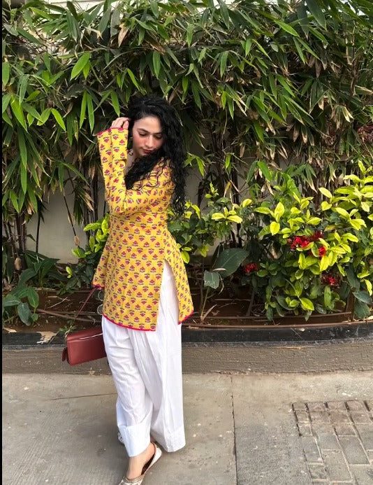 Mayna Printed Cotton Top Wear