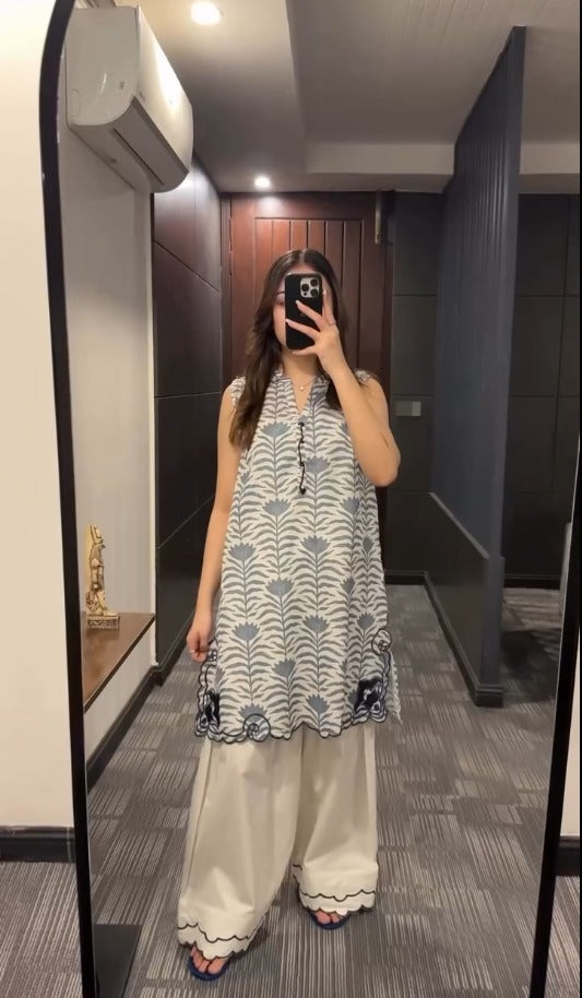 Kyavya printed and  Hand Work Suit Set For Women